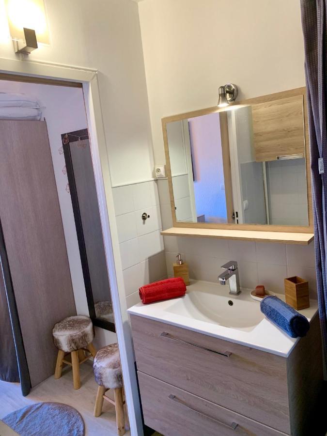 Cocoon Vue ☆ En Face Du Port De ☆